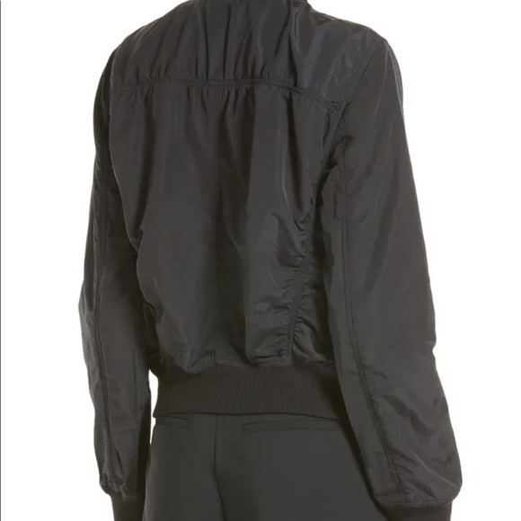 Vince shrunken cropped bomber jacket - Picture 2 of 10